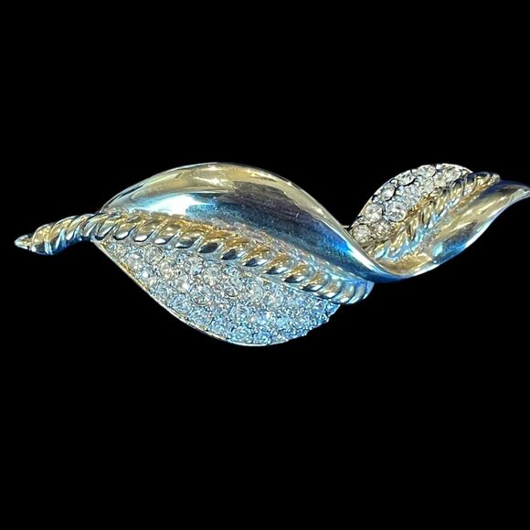 Vintage GEM CRAFT Brooch Pin Mid Century Rhinestones Extra Large Curved Leaf - Picture 9 of 11